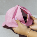 Boné feminino Lunna com fecho magnético