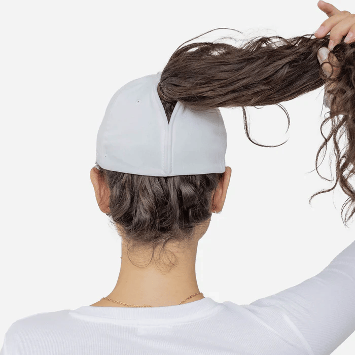 Boné feminino Lunna com fecho magnético